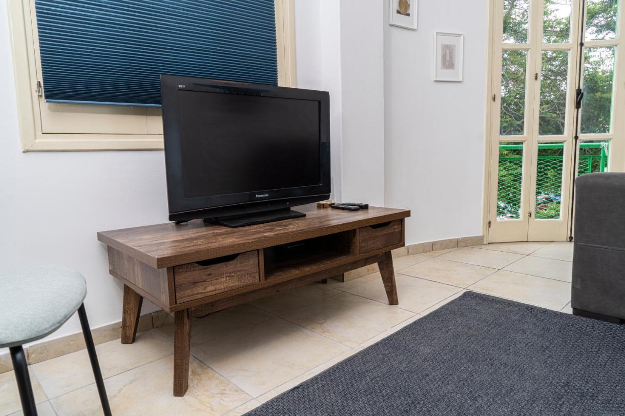 Private Room In Shared Flat Nikosia Exterior foto