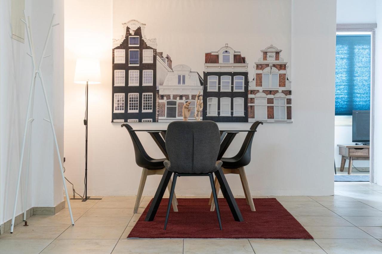 Private Room In Shared Flat Nikosia Exterior foto