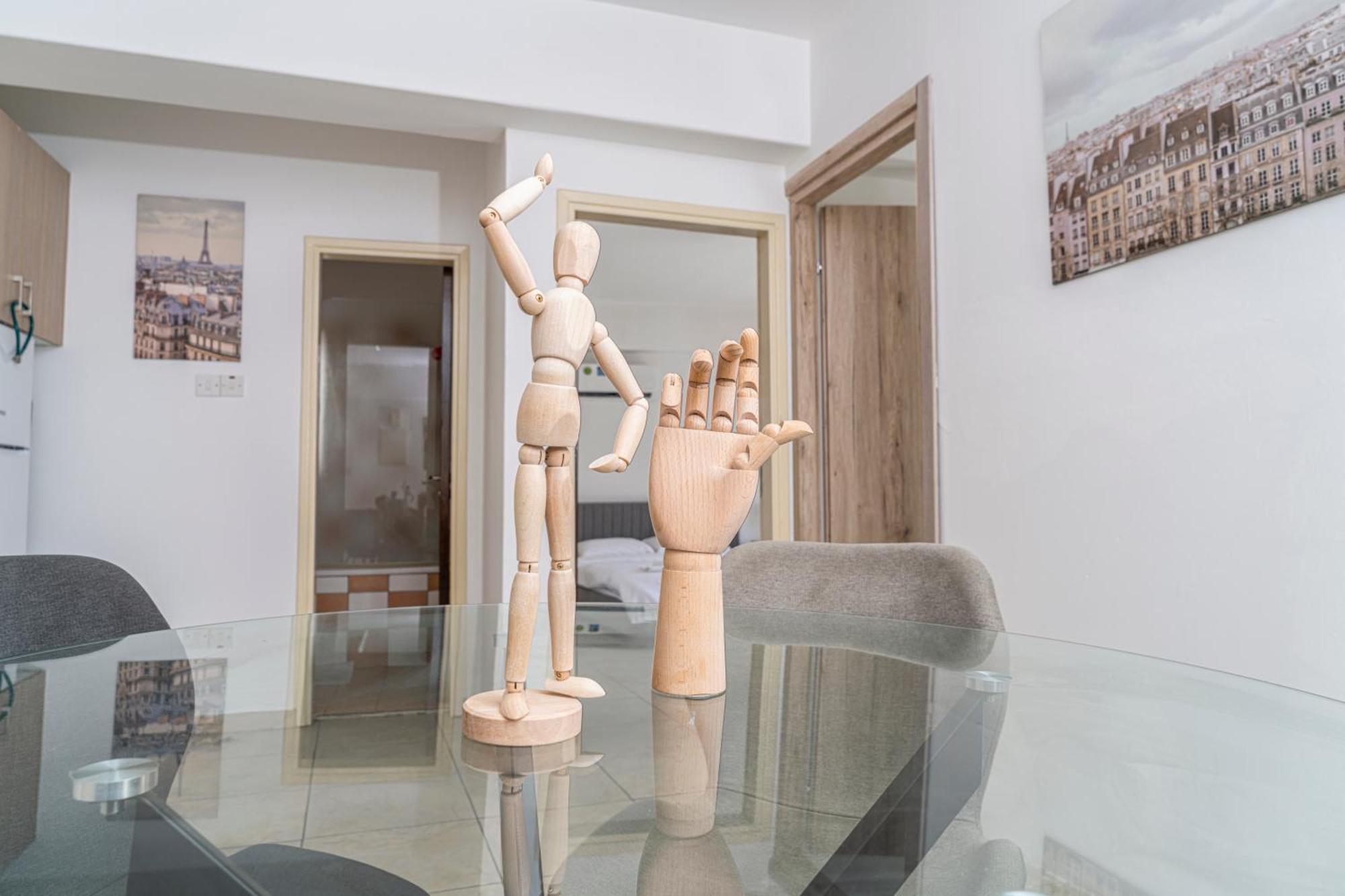 Private Room In Shared Flat Nikosia Exterior foto