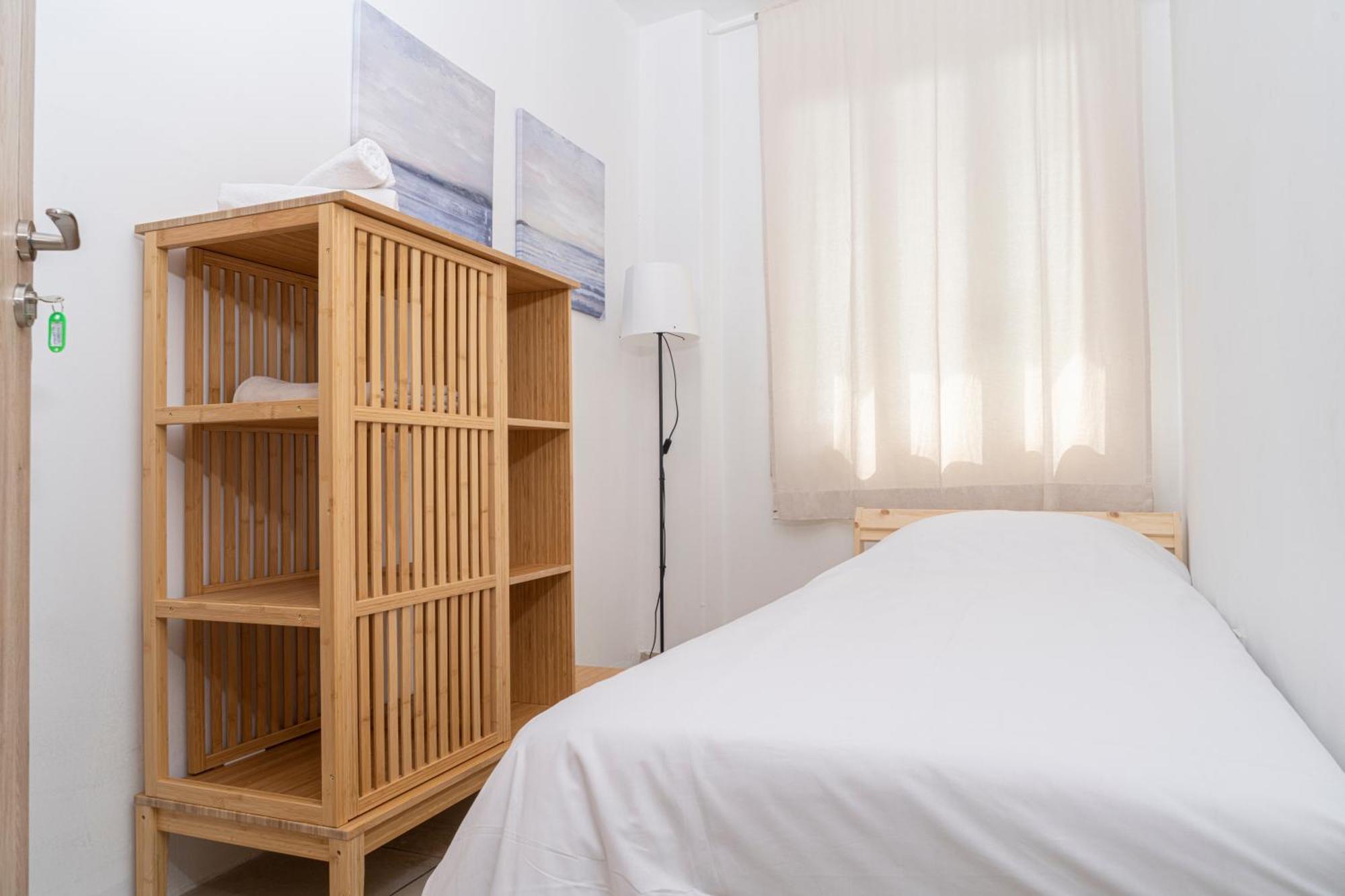 Private Room In Shared Flat Nikosia Exterior foto