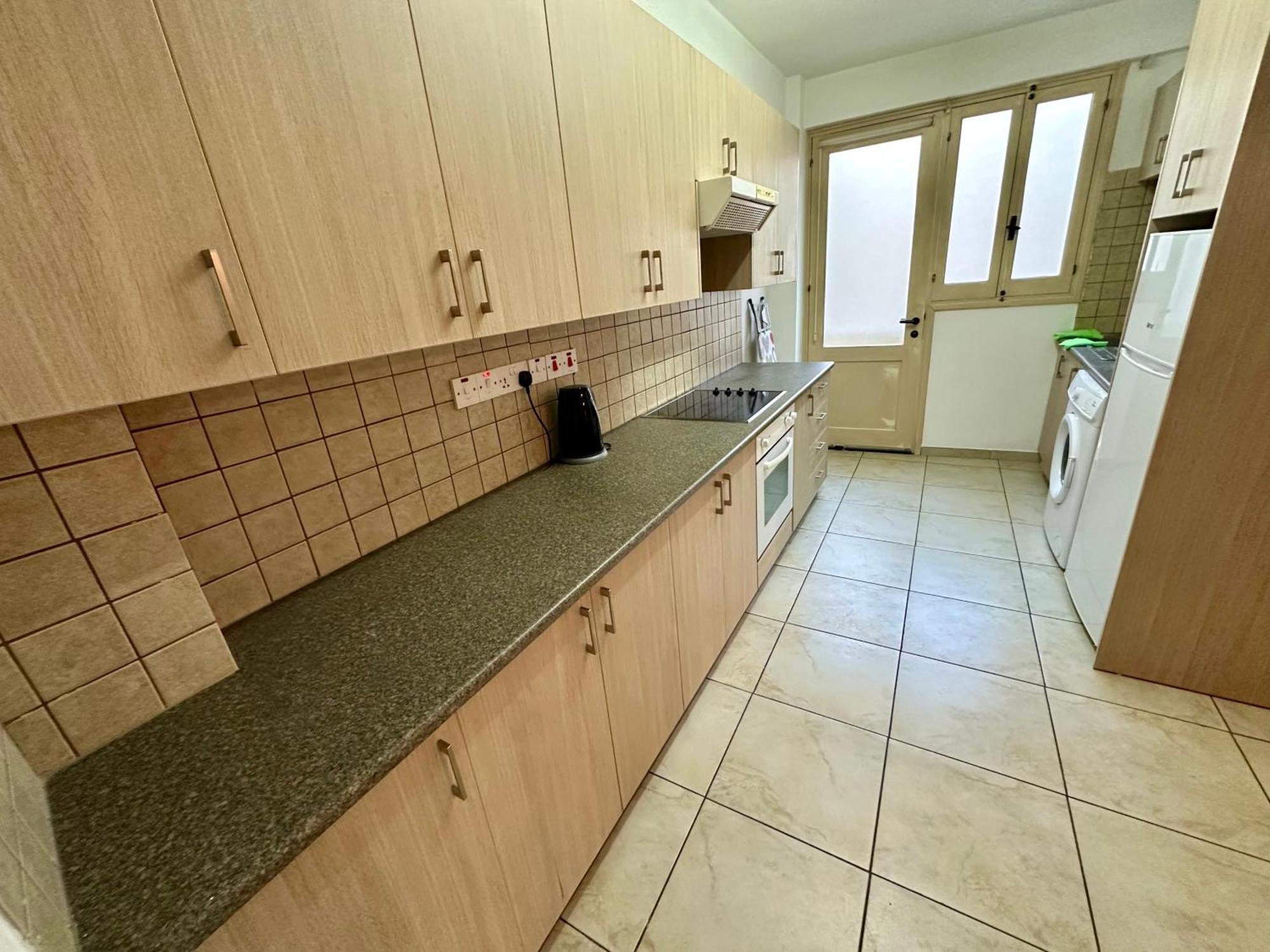 Private Room In Shared Flat Nikosia Exterior foto